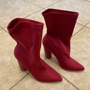 NWOT Cape Robbin sock style booties